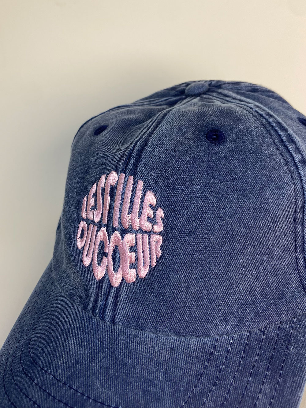 Embroidered shield cap denim - Image 2