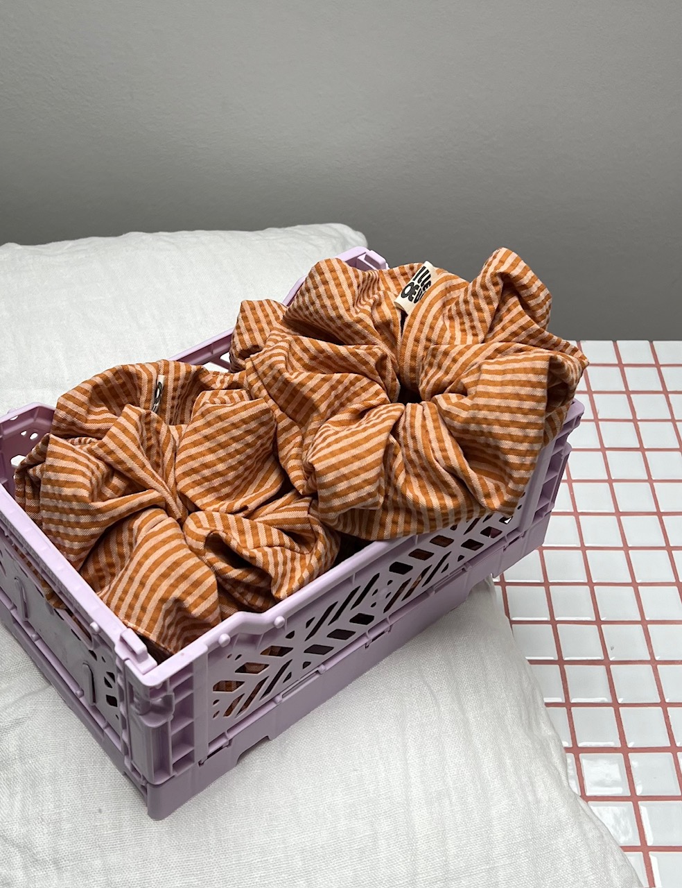 Capri massive scrunchie - Image 4